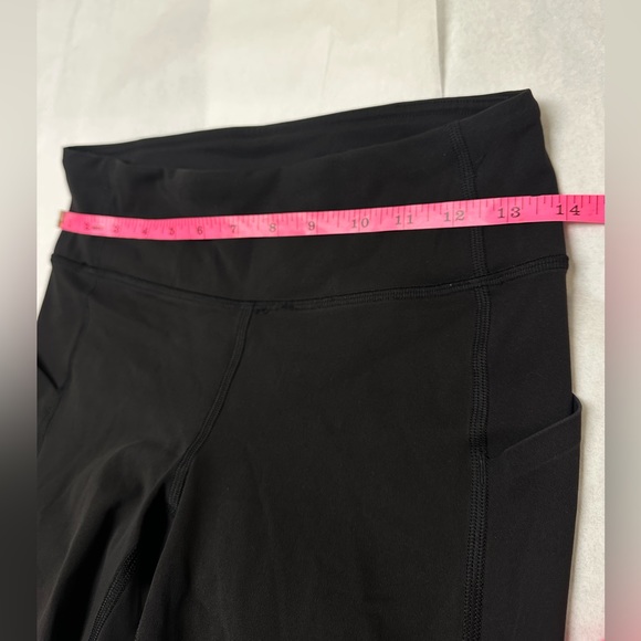 🌺Lululemon Crop Leggings🌺 - Picture 4 of 5